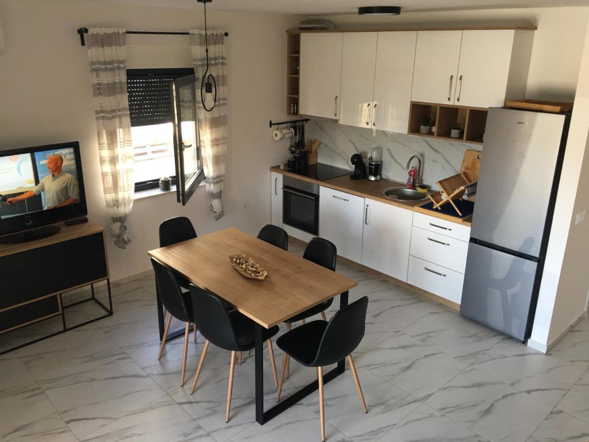 Apartmani Zlata Sveti Filip i Jakov Buitenkant foto